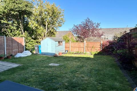 2 bedroom ground floor flat for sale, Winston Avenue, Branksome, BH12