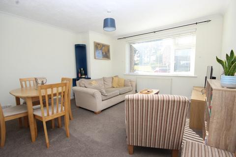 2 bedroom ground floor flat for sale, Winston Avenue, Branksome, BH12
