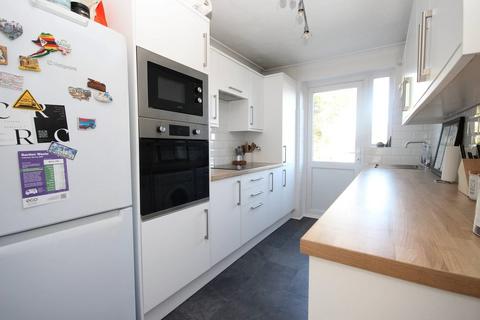 2 bedroom ground floor flat for sale, Winston Avenue, Branksome, BH12