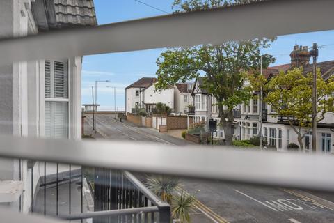 22a Lifstan Way, Southend-on-sea, SS1 2YA
