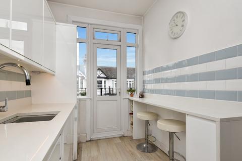 22a Lifstan Way, Southend-on-sea, SS1 2YA