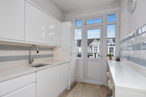 22a Lifstan Way, Southend-on-sea, SS1 2YA