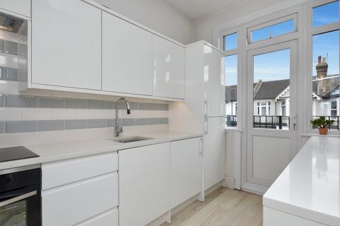 22a Lifstan Way, Southend-on-sea, SS1 2YA