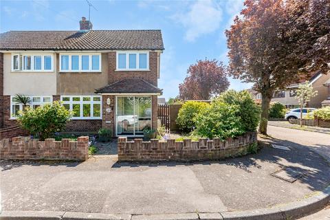 10 Cornwall Close, Hornchurch, RM11 3HA