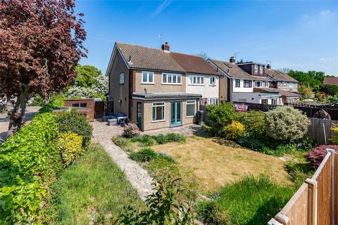 10 Cornwall Close, Hornchurch, RM11 3HA