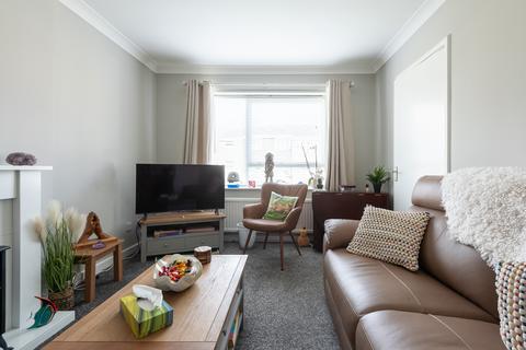 2 bedroom flat for sale, Gullane Drive, Hull HU6