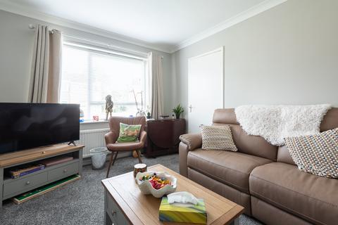2 bedroom flat for sale, Gullane Drive, Hull HU6