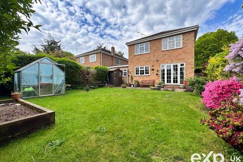 7 Mountfield Close, Meopham, Gravesend, DA13 0UJ