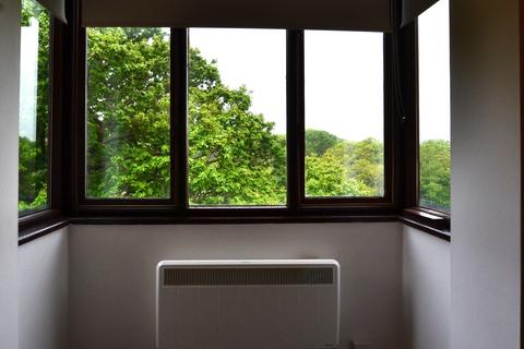 2 bedroom flat to rent, Hattersfield Close, Belvedere DA17