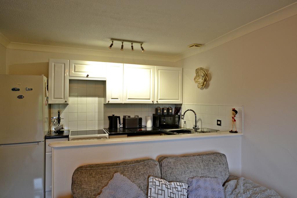 Lounge / Kitchen