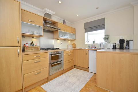 3 bedroom townhouse to rent, Sarah West Close, Norwich NR2