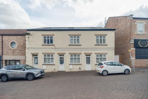 3 bedroom end of terrace house for sale, High Street, Gateshead NE10