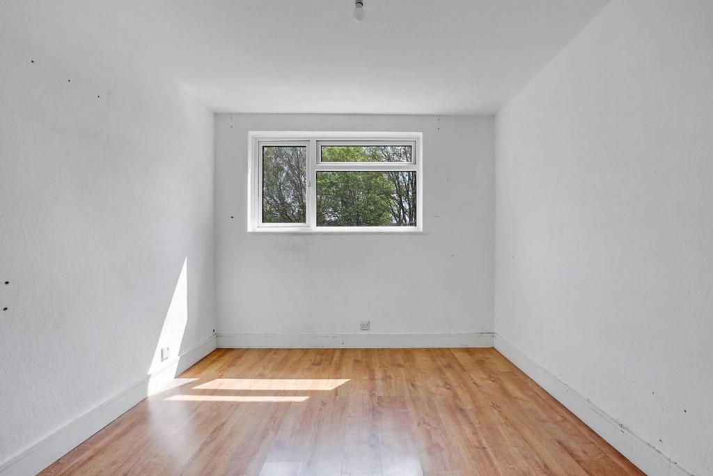 09-c251 JHProp Wpen - 5 Harley Court -25-medium.JPG