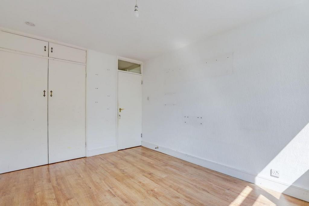 11-d58f JHProp Wpen - 5 Harley Court -31-medium.JPG