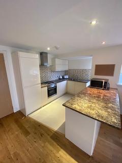 2 bedroom flat to rent, Saltoun Street, Glasgow G12