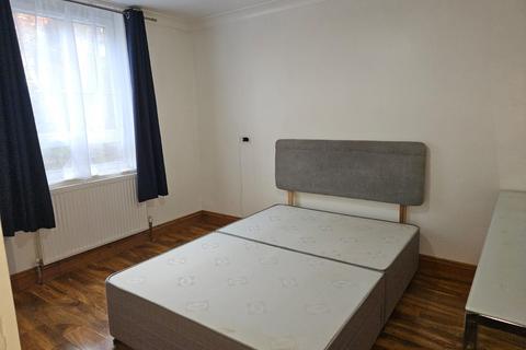 1 bedroom flat to rent, Fenton Close, London, SW9