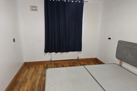 1 bedroom flat to rent, Fenton Close, London, SW9