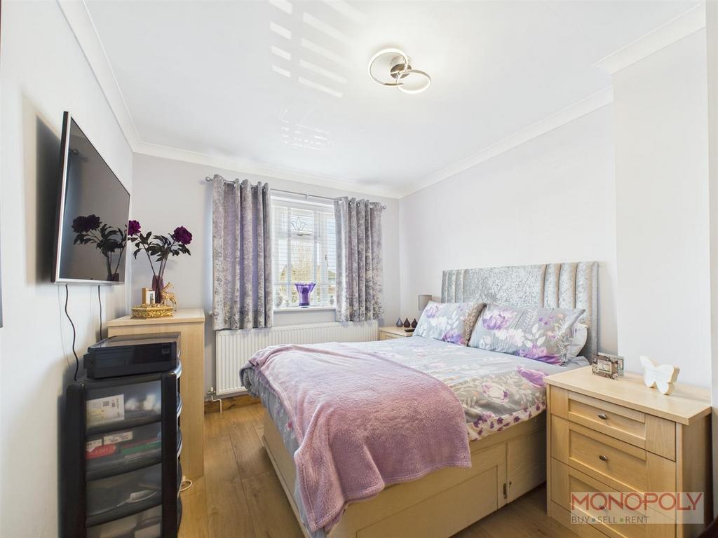 CAM01979 G0-PR0418-STILL019.jpg