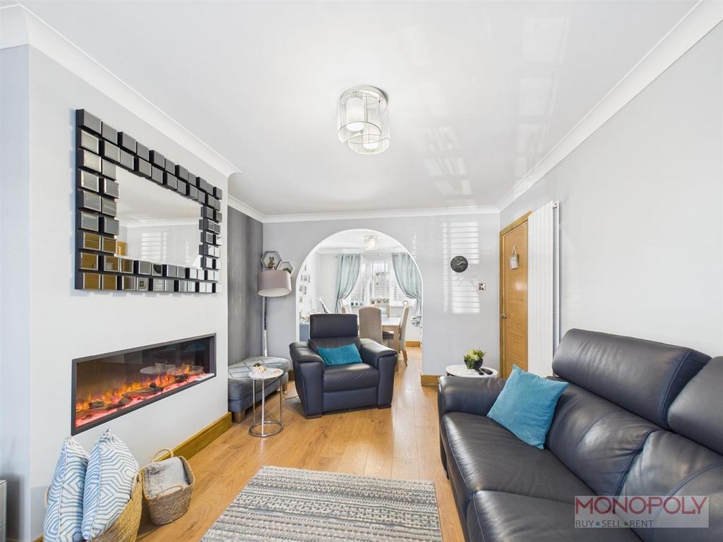 CAM01979 G0-PR0418-STILL013.jpg