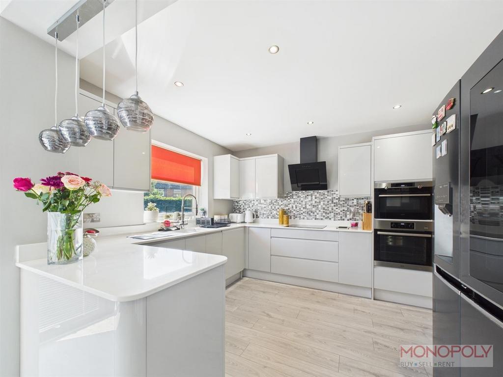 CAM01979 G0-PR0418-STILL005.jpg