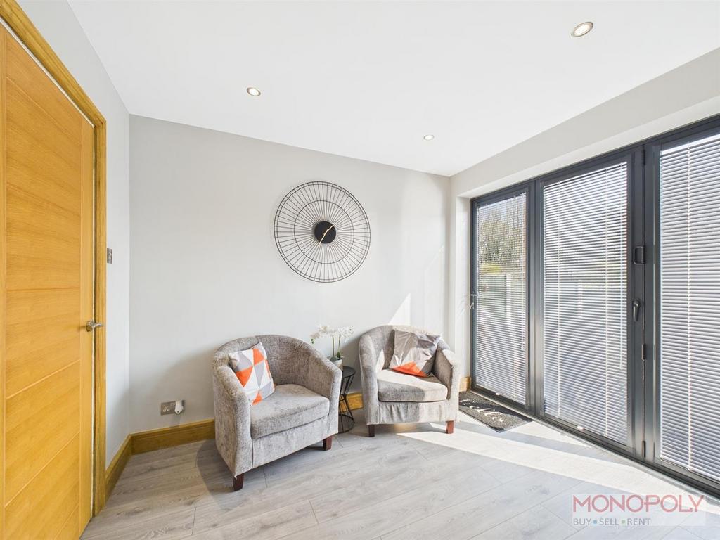 CAM01979 G0-PR0418-STILL007.jpg