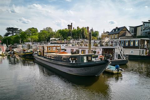 1 bedroom houseboat for sale, Thistleworth Marine, Isleworth, TW7