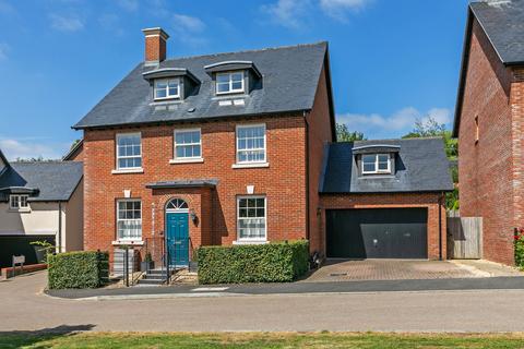 18 Austin Drive, Winchester, SO22 5SD