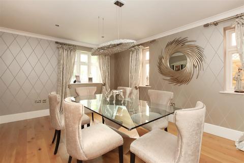 8 Barncroft Road, Berkhamsted, HP4 3NL