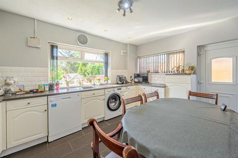 undefined, School Road, Himley, DY3 4LG