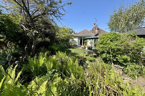 5 Box Close, Poole, BH17 7AR