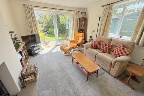 5 Box Close, Poole, BH17 7AR