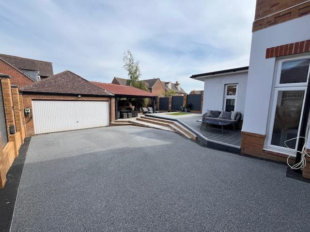 Driveway/Parking