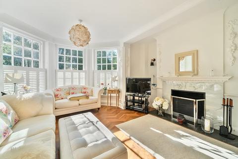 2 bedroom flat for sale, Farnham Lane, Haslemere, Surrey, GU27