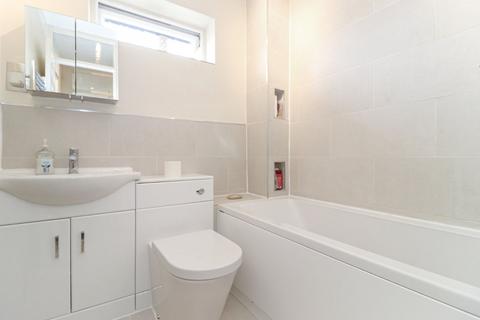 14 Furtherfield, Abbots Langley, WD5 0PL