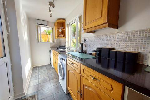 64 Buttermere Road, Stourport-on-severn, DY13 8NX