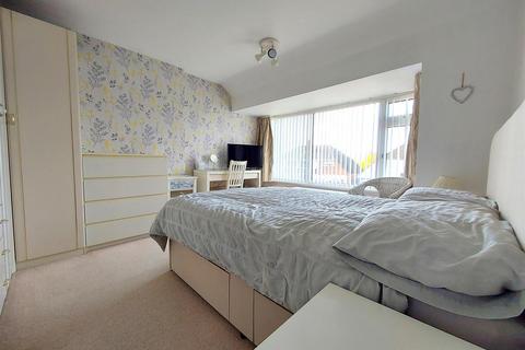 64 Buttermere Road, Stourport-on-severn, DY13 8NX