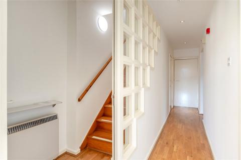 Apartment 6, Kings Court Commerce Square, Nottingham, NG1 1HS