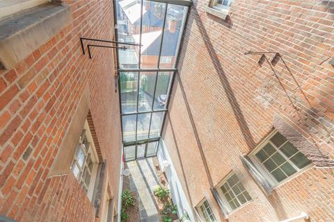 Apartment 6, Kings Court Commerce Square, Nottingham, NG1 1HS