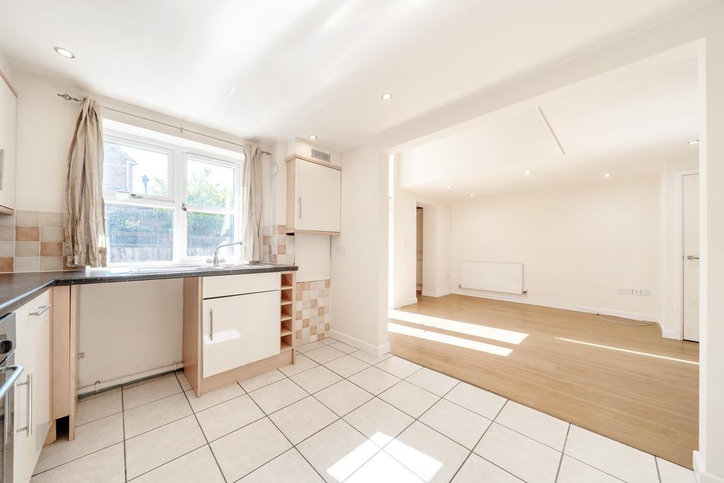 Fitted Kitchen