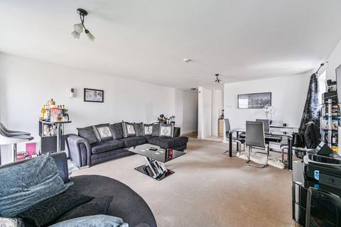 2 bedroom flat for sale, Sark Tower, Thamesmead, London, SE28