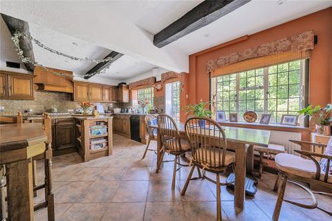 Herons Court Carrick Lane, Yateley, GU46 6XN