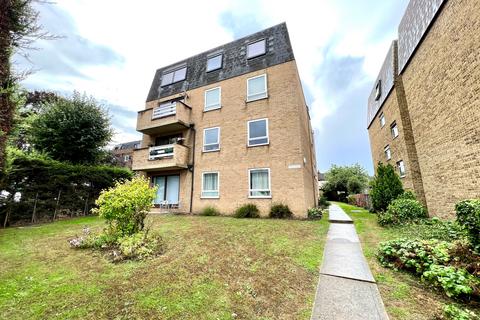 2 bedroom flat to rent, Flat 8 David House, 43, Station Road