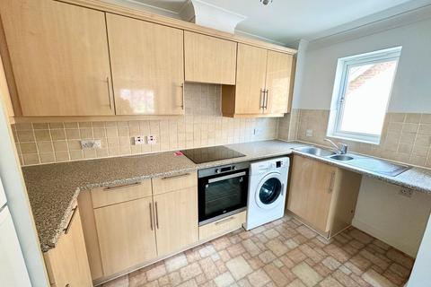 2 bedroom apartment to rent, 65-67 Chertsey Road, ASHFORD, TW15