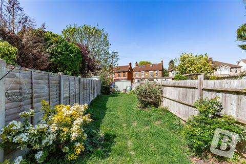 32 Marks Road, Romford, RM7 7AH