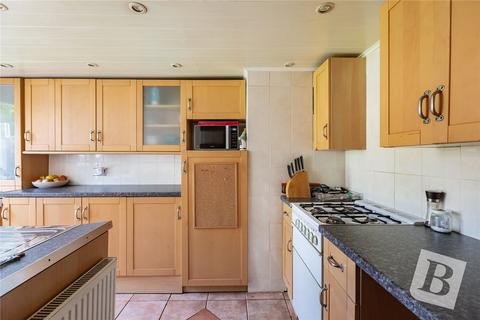 32 Marks Road, Romford, RM7 7AH