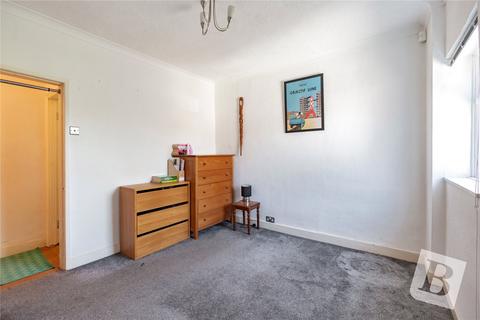 32 Marks Road, Romford, RM7 7AH