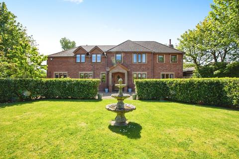 5 bedroom detached house for sale, Division Lane, Blackpool FY4