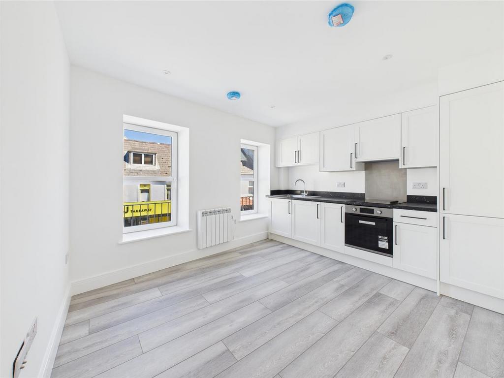 CAM04099 G0-PR0094-STILL006.jpg