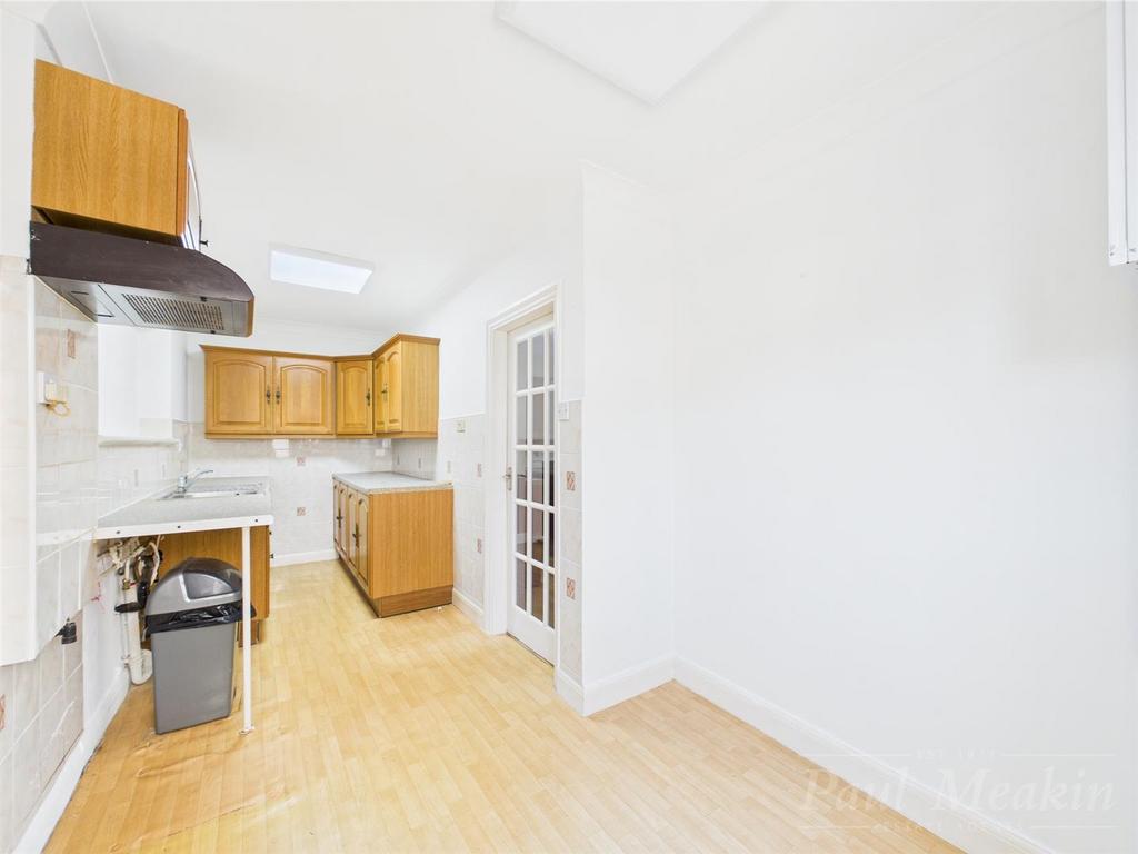 Kitchen/ Breakfast Room