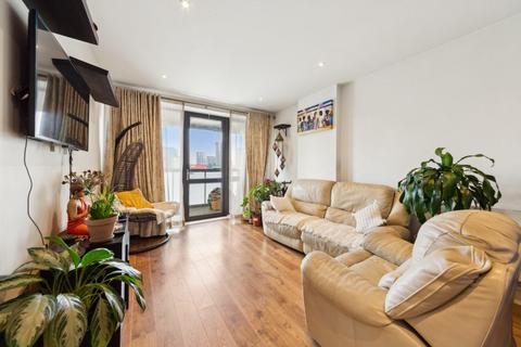 2 bedroom flat to rent, 3 New Village Avenue, London E14